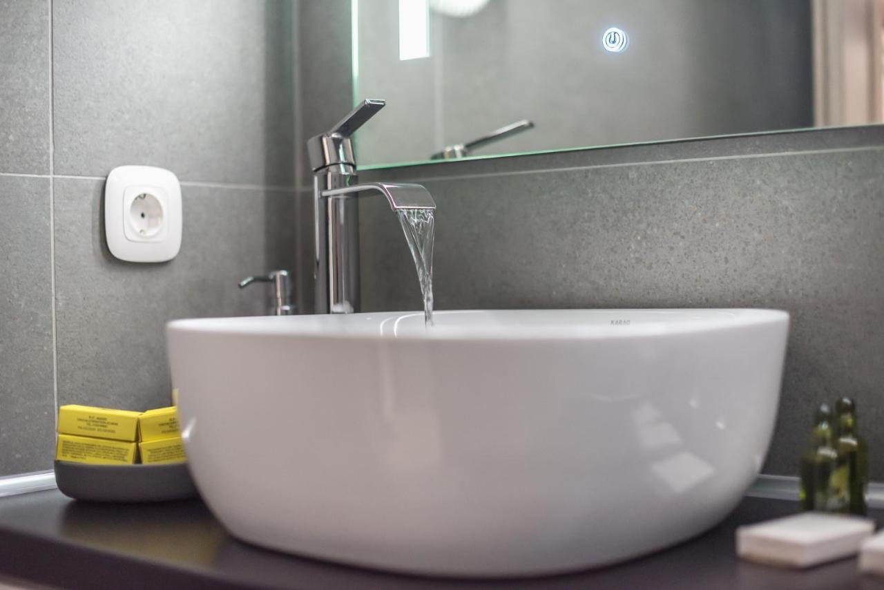 Iguana Gold Luxury Suites 2 Афіни Екстер'єр фото